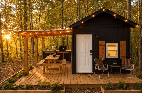 Sequatchie Cabin | Private Off-Grid Cabin on a Bluff