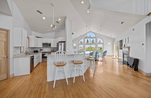 Spindrift House | Private pool open and can be heated through Thanksgiving! Pet Friendly!
