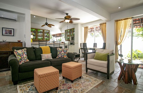 Colonia Independencia House | Private Resort with Amazing Pool and Gardens