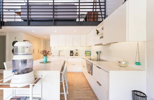 R Condo | Private Rooftop Terrace + Walkable to the Beach