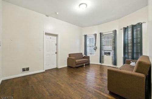 Weequahic House | Private Rooms Furnished&Renovate for Short and Extended Stays