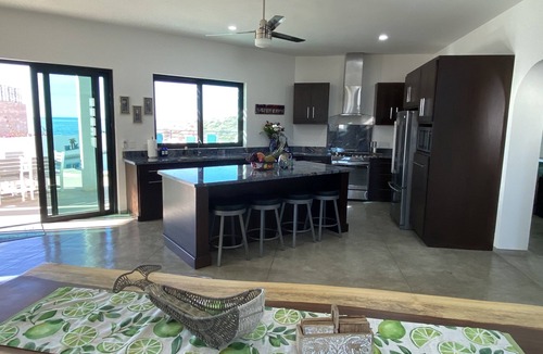 Cerritos House | PROMO 5% WEEKLY/10% MONTHLYnVilla Emidora with heated pool and Jacuzzi!
