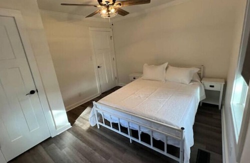 Kannapolis House | Quaint 2-bedroom perfect for a family or friends.
