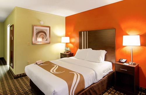 Plainfield Hotel | Quality Inn Plainfield I-395