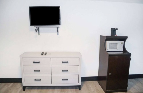 Ronks Apartment | Queen Bed | Ronks, PA
