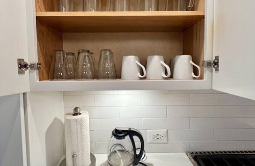 Cardozo Bed & Breakfast | Quiet Luxury Logan Circle Condo Walk to 14th St