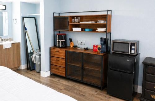Sheffield Park Apartment | Quiet Studio Near Atrium and Novant Workspace WiFi