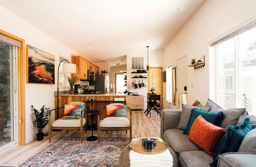 Ralston Valley Apartment | Ralston Creek Cottage - Serene Park Views