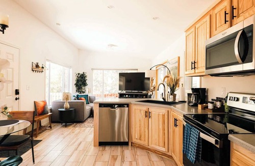 Ralston Valley Apartment | Ralston Creek Cottage - Serene Park Views