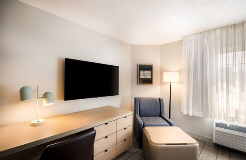 Exchange Place North Hotel | Recreate Sensational Memories! Stay Near Newport Centre! Parking Available!