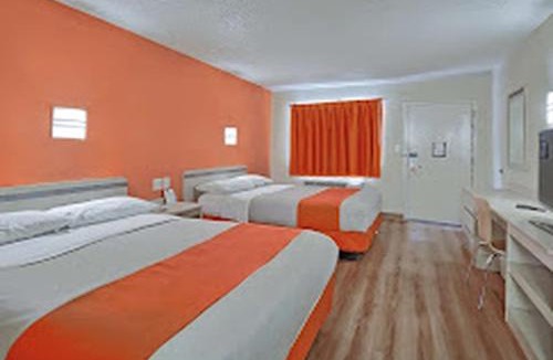 Maple Shade Hotel | Red Carpet Inn And Suites