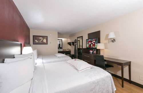 Secaucus Hotel | Red Roof Inn PLUS+ Secaucus - Meadowlands - NYC