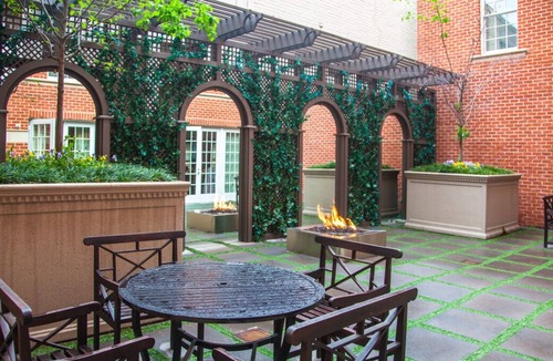 Old Town Alexandria House | Relax and Unwind! Spacious Unit, Close to U S Patent and Trademark Museum!