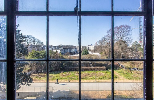 Poncey-Highland Apartment | Remodeled Loft Next to Ponce City Market (on Beltline)