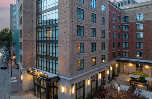 Downtown Richmond Hotel | Residence Inn by Marriott Richmond Downtown