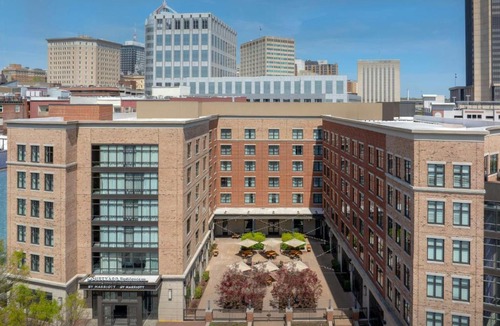 Downtown Richmond Hotel | Residence Inn by Marriott Richmond Downtown