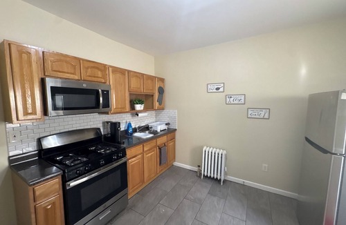 Lower Vailsburg House | Rest assured with a piece of mind near the airport