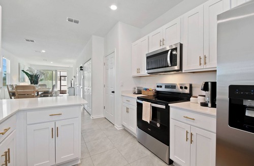 St. Augustine House | Retreat 8mi from Beach St. Augustine. Lake view! All Attractions/shopping close