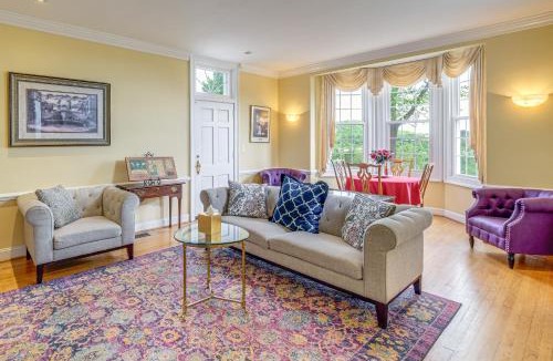Radford House | Riverfront Estate Near Virginia Tech