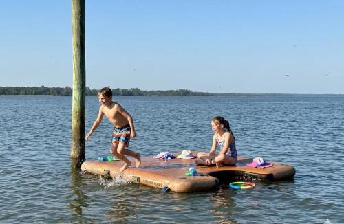 Surry House | Riverfront Oasis Kayaks, Private Beach, & More