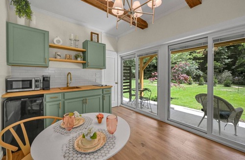 Cumbola Cabin | Riverfront Oasis Retreat