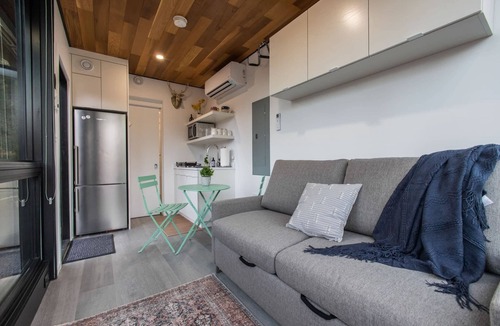 Rileyville Apartment | Riverside Tiny Cabin w Hot Tub, Fire Pit, & Kayaks