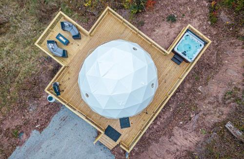 True House | Romantic Geodesic Dome Hot Tub Under the Stars