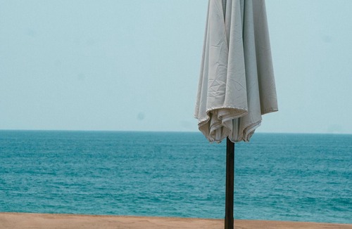 Isla Navidad Apartment | ROOM 2- Spacious Ocean Front Condo for 6 People