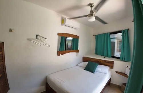 Mario Villanueva Madrid Bed & Breakfast | Room in front of the pool + Breakfast -Bacalar