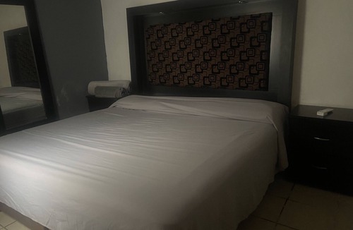 Minerales House | Room near the airport
