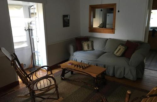 Jefferson House | Rushing Stone Cottage