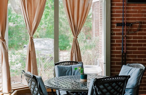 San Marco House | San Marco 2BR King Porch & Pool Table