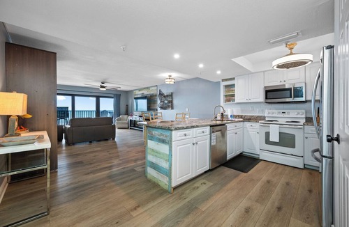 Madeira Beach Condo | 🌴Sandy Shores #204 - Across from John's Pass, Pool, Gulf front!🌴