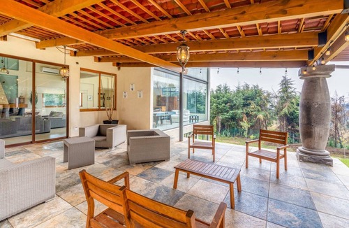 Tlalpan House | Scenic Paradise: Beautiful House in the Woods