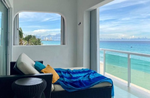 Zona Hotelera Condo | SEPT- OCT SALE SPECTACULAR BEACH FRONT VIEW-RELAX IN A PRIVATE LOCATION