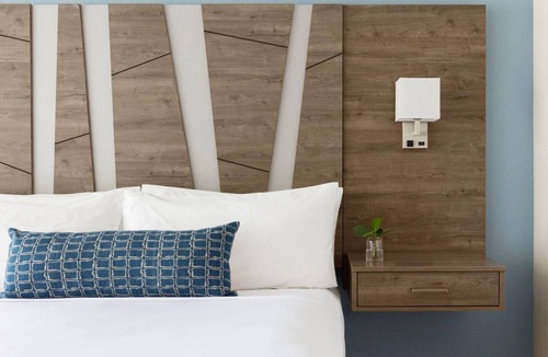 Pinellas Point Hotel | Serene Getaway w/Balcony - Access to Adventure & City Excitement, Beach Escape