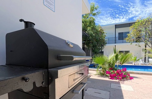 La Paz Apartment | Shared Pool Oasis | Near Malecón | BBQ | Wi-Fi