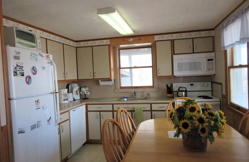 Ship Bottom Apartment | Ship Bottomocean front first floor duplex