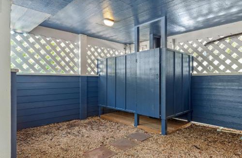 Corolla House | Sidebar