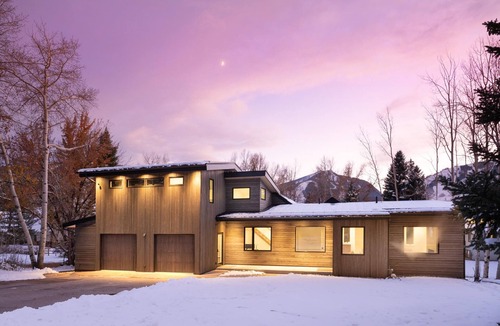 Aspen House | Silver King Modern