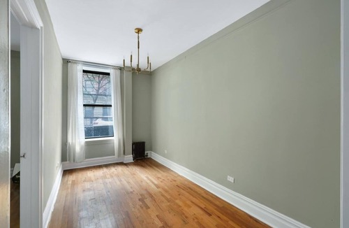 Manhattan Valley Apartment | Simple Apartment #549