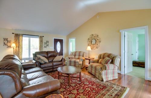 High Point House | Smith Mountain Lake Getaway w/Private Dock!