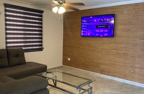 Escobedo House | Spacious 4-bedroom house in beautiful Ciudad General Escobedo with WiFi, AC