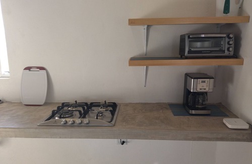Cerritos House | Spacious 1-bedroom in a Gavilan, great location w/AC!
