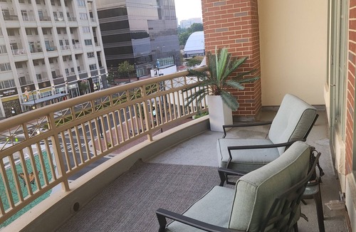 Atlantic Station Area House | Spacious 2 bedroom plus loft with a elegenat setting and a great view.