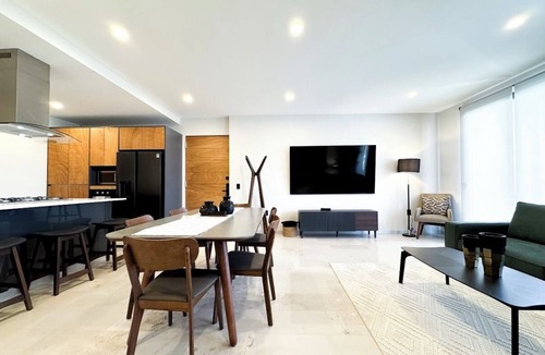 Juriquilla Apartment | Spacious 3-bedroom apartment with WiFi, fitness room in charming Juriquilla