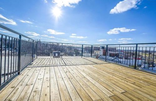 Fairlawn Apartment | Spacious 3Bedroom Duplex with Rooftop Deck!