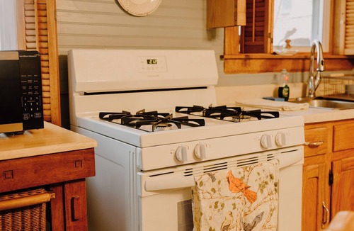 Galax House | Spacious 4-bedroom house in terrific Galax with AC. Family friendly! Large yard.