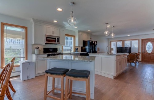 Lavallette House | Spacious Beautiful Oceanfront Property- Lavallette NJ