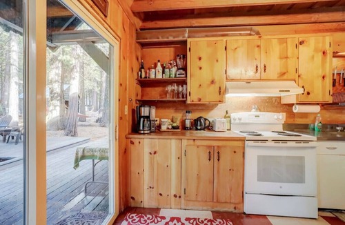 Mill Creek Cabin | Spacious Classic Cabin Retreat- near Lassen